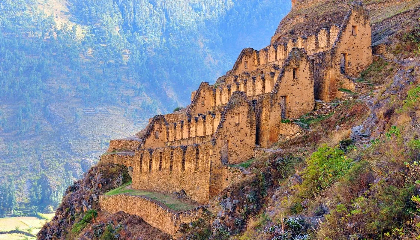 Por qué dormir en Ollantaytambo antes de visitar Machupicchu